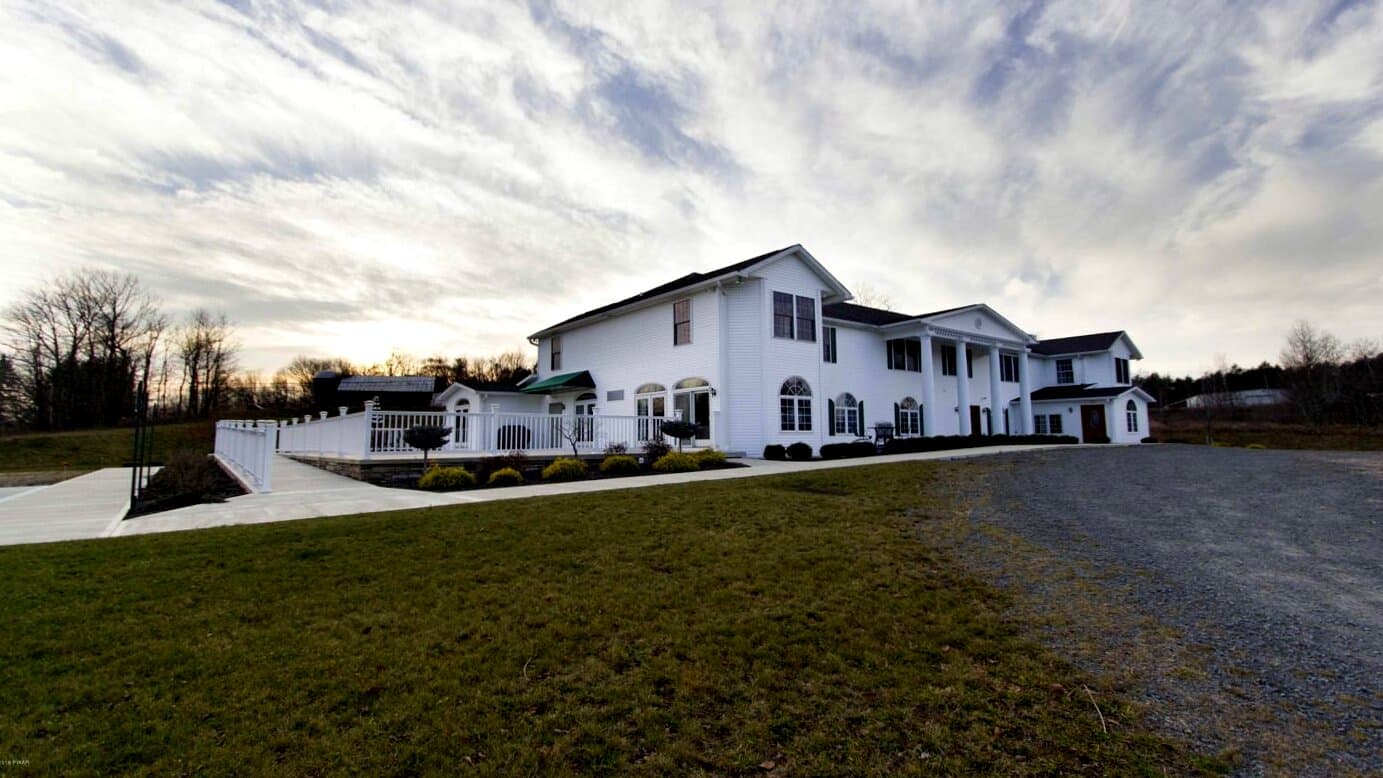 Avenues Recovery Center at Lake Ariel