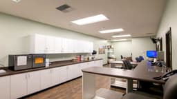 Broad Street Comprehensive Treatment Center - Thumbnail 4