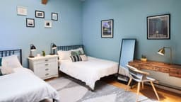 Williamsburg House - Thumbnail 4