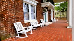 Beacon of Light: York Chester Men's Recovery House - Thumbnail 2