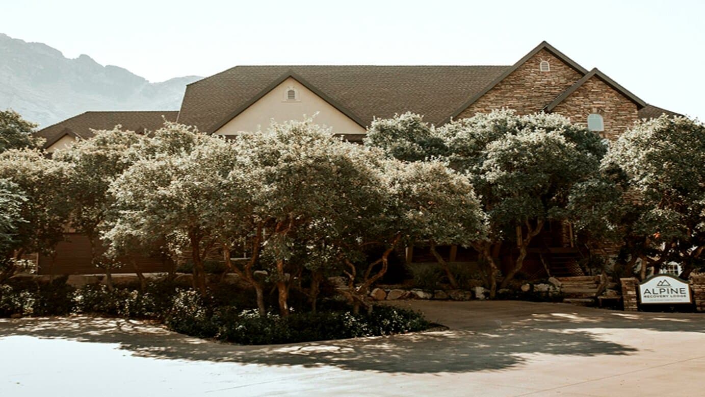 Alpine Recovery Lodge