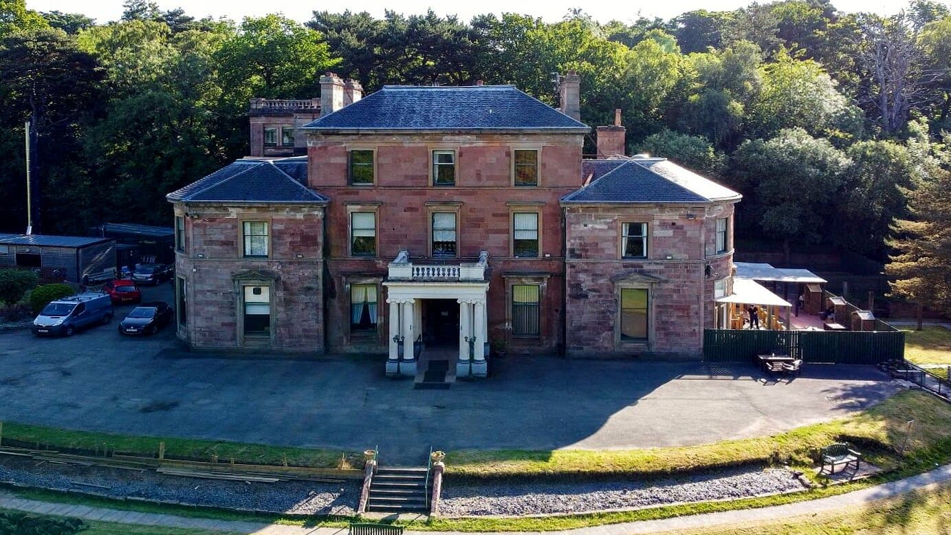 Calderglen House
