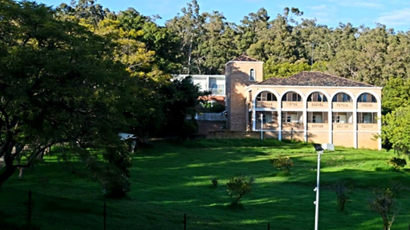 Cyrenian House - Munda Mia