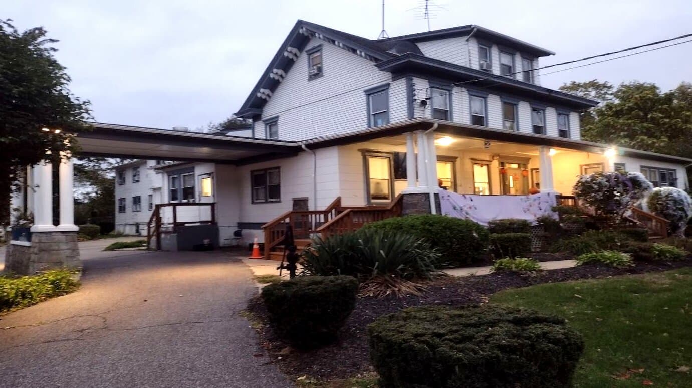 Phoenix House Hauppauge